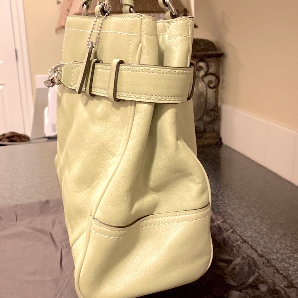 COACH large lime (pear) leather Carryall w/rolled leather handles, #F11200 - Picture 2 of 15